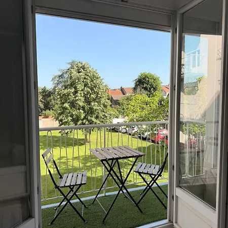 Modern For 4-6 People - Giverny *