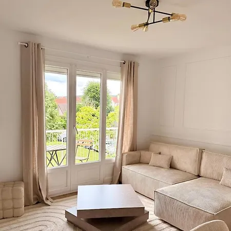 Modern For 4-6 People - Giverny *